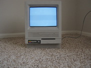 The Macintosh SE/30 displaying the simasimac symptoms.